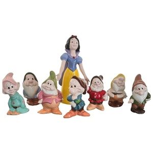 Rare Vintage Walt Disney's
Snow White The Seven Dwarfs
X Large Ceramic Figurine